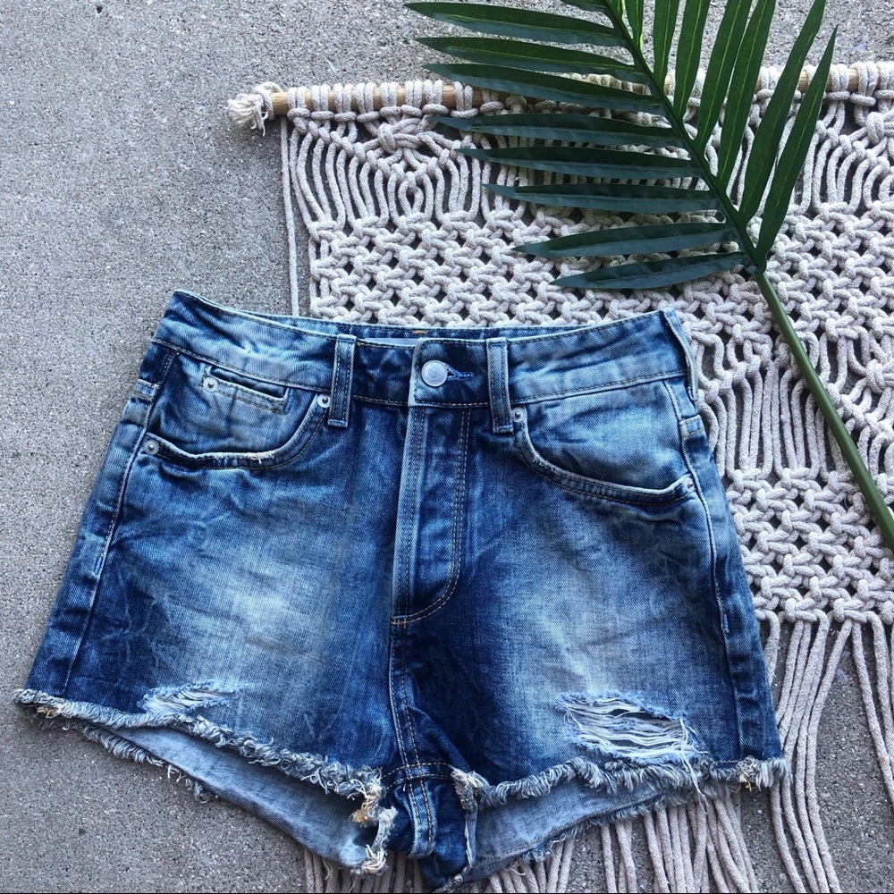 Topshop Moto Distressed Jean Shorts Size 2